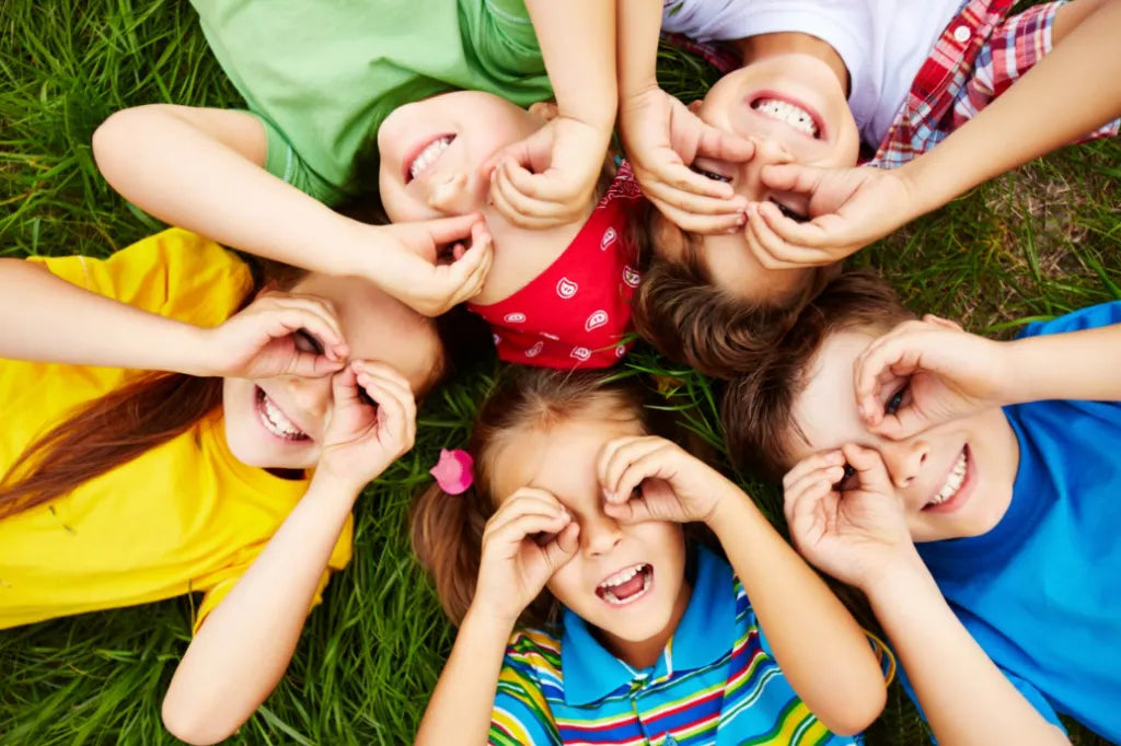 How to Help Kids Make Friends: A Complete Guide for Parents and Caregivers